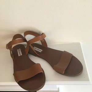Steve Madden Tan Leather Sandals